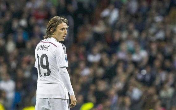 完胜河南队，北京国安第5次登顶足协杯：击败渴望创造历史的黑马，球队期望一扫阴霾