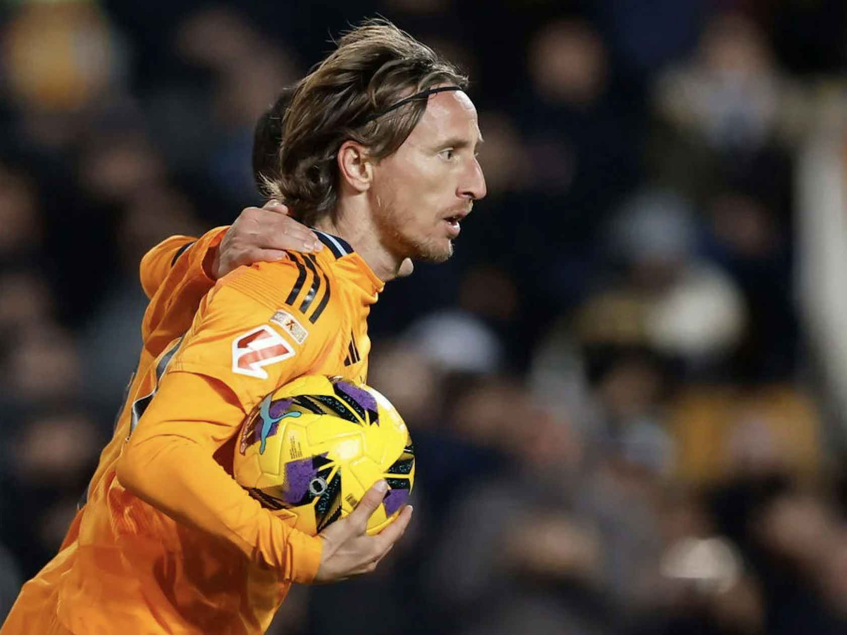 荷甲战报：费尔曼、佩皮破门，埃因霍温2-0战胜海伦芬