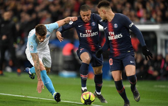 斯帕莱蒂与孔蒂的意甲逆转：那不勒斯击败尤文图斯，迎接新时代