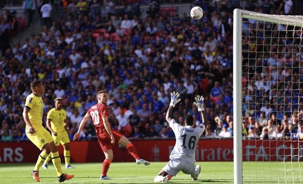 弗里克：拉菲尼亚回归对球队非常利好，我们仍有需要改进之处